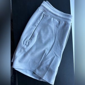 Lululemon 6” balancer short